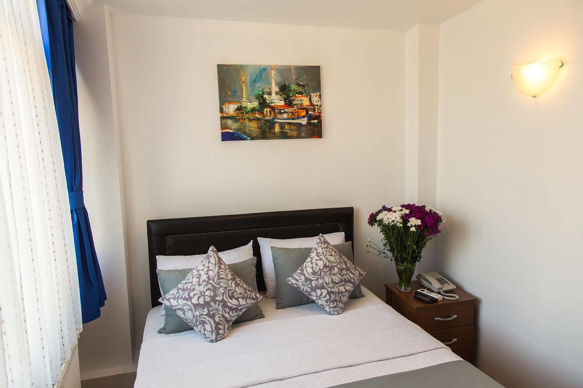 The House Of Tulpan Hotel Istanbul Exterior photo